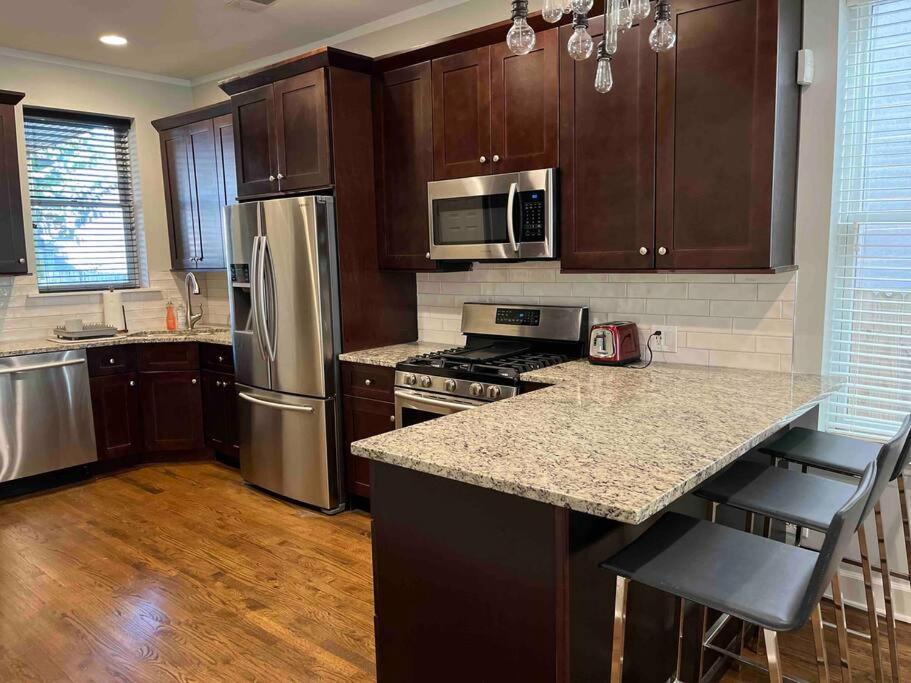 Appartement Trendy West Town Flat - 2 Bed / 1.5 Bath W Parking à Chicago Extérieur photo