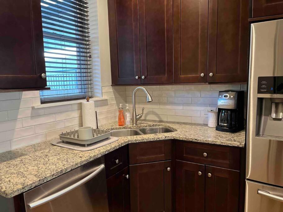 Appartement Trendy West Town Flat - 2 Bed / 1.5 Bath W Parking à Chicago Extérieur photo