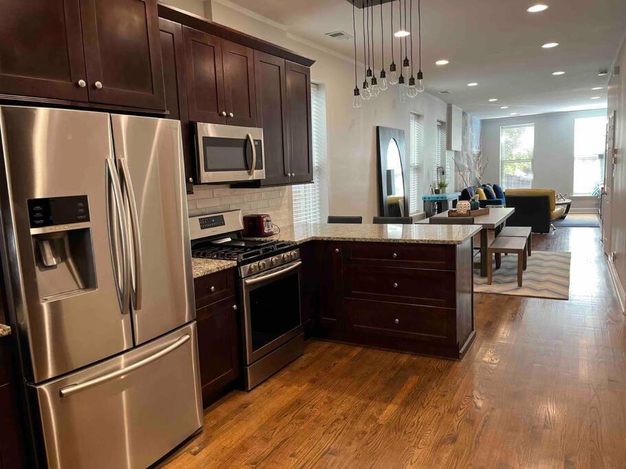 Appartement Trendy West Town Flat - 2 Bed / 1.5 Bath W Parking à Chicago Extérieur photo